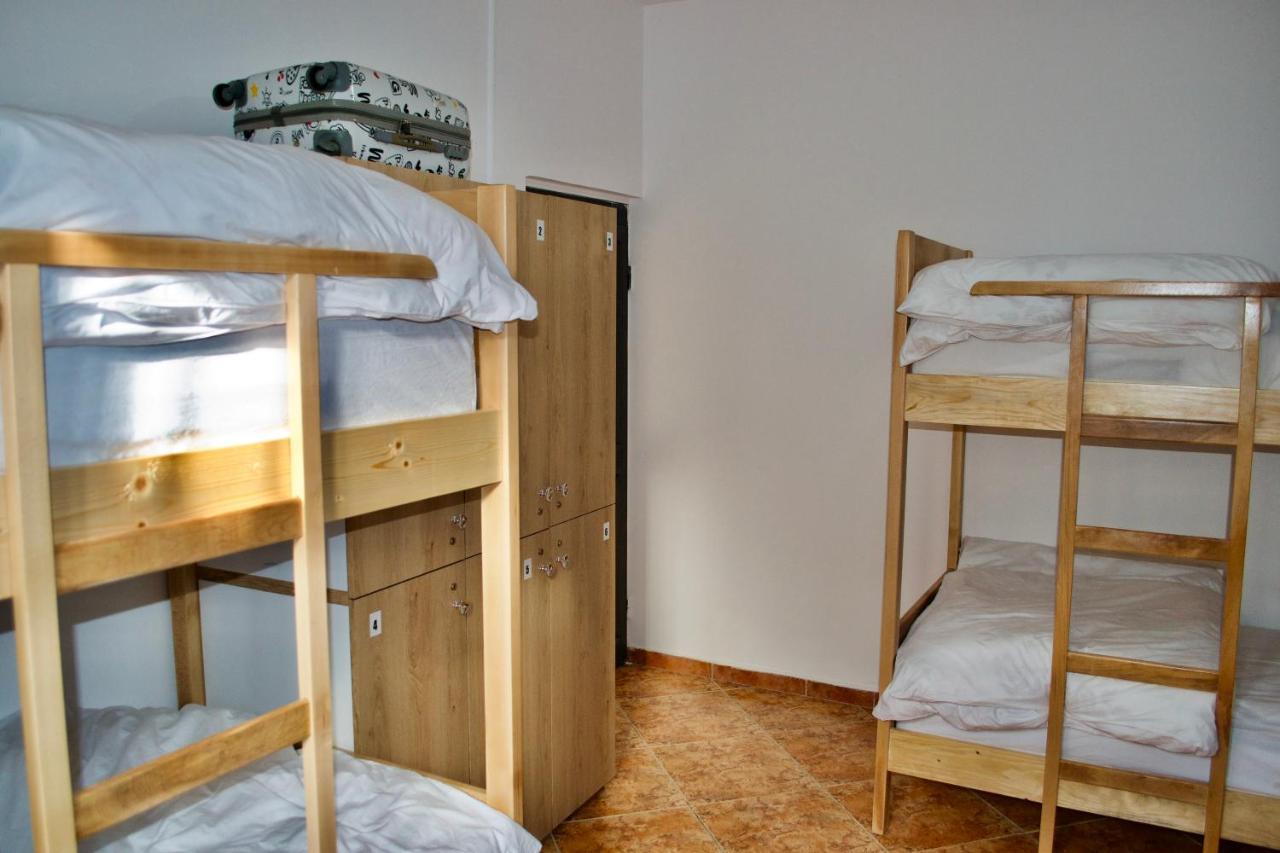 Me&You Hostel Tirana Eksteriør billede